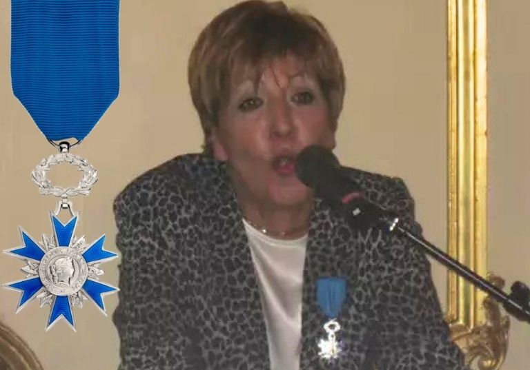 facem-Louisa-mezreb-decoration Chevalier-de-Ordre-de-mérite